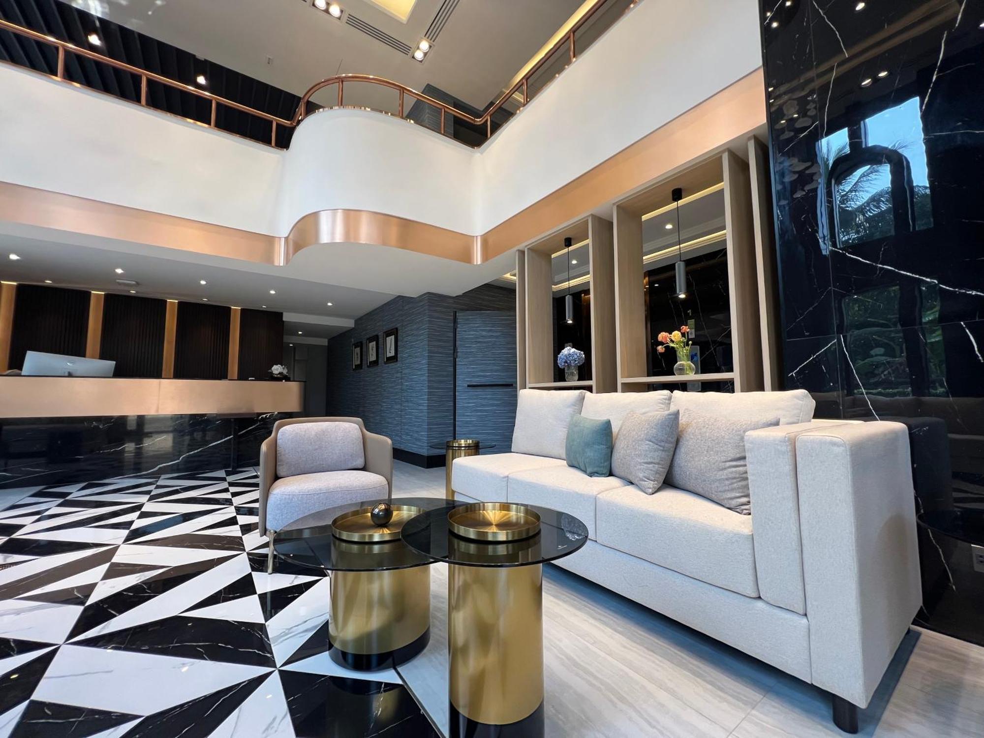 Arni Skye Hotel Bangkok Buitenkant foto