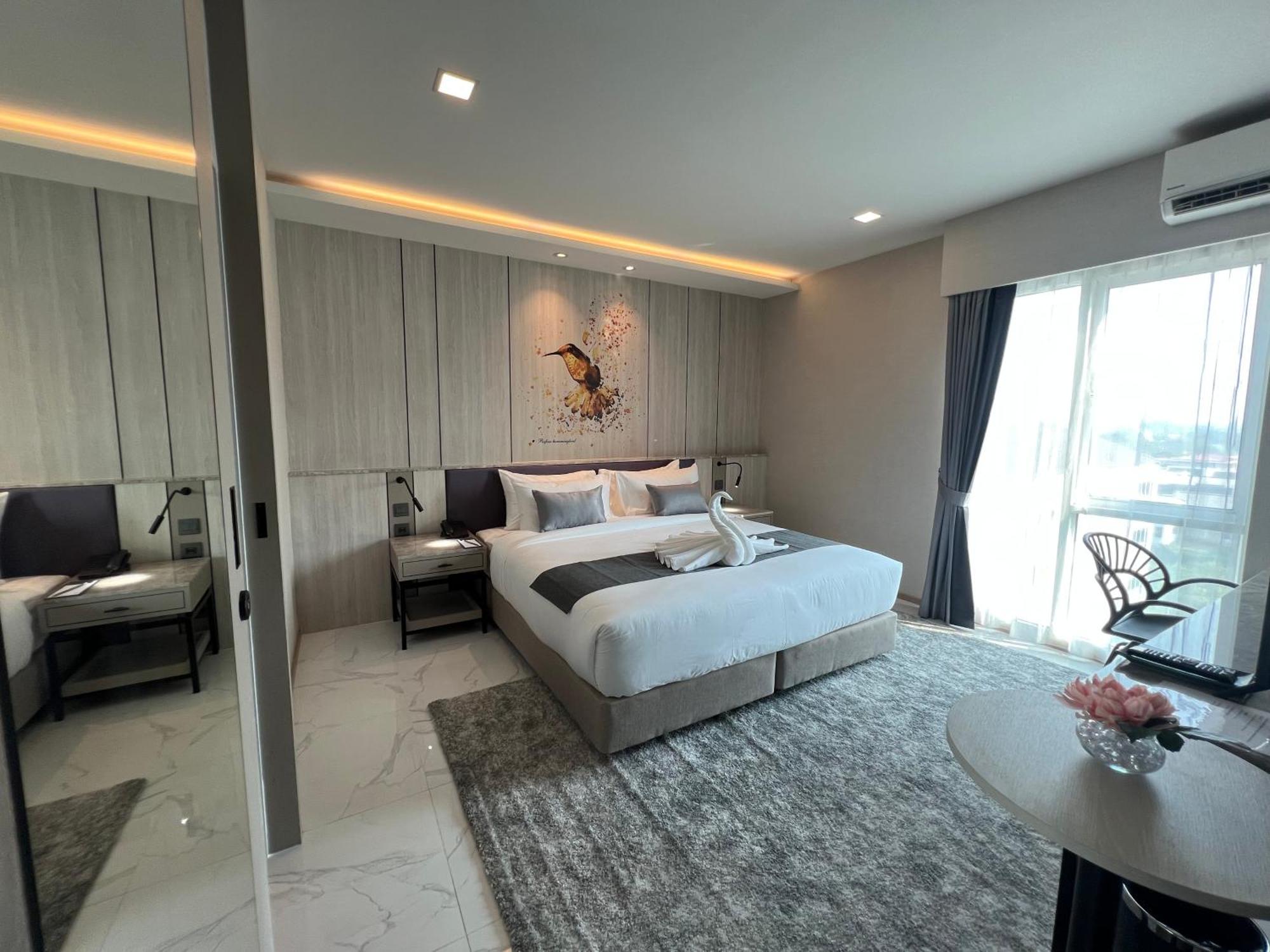 Arni Skye Hotel Bangkok Buitenkant foto