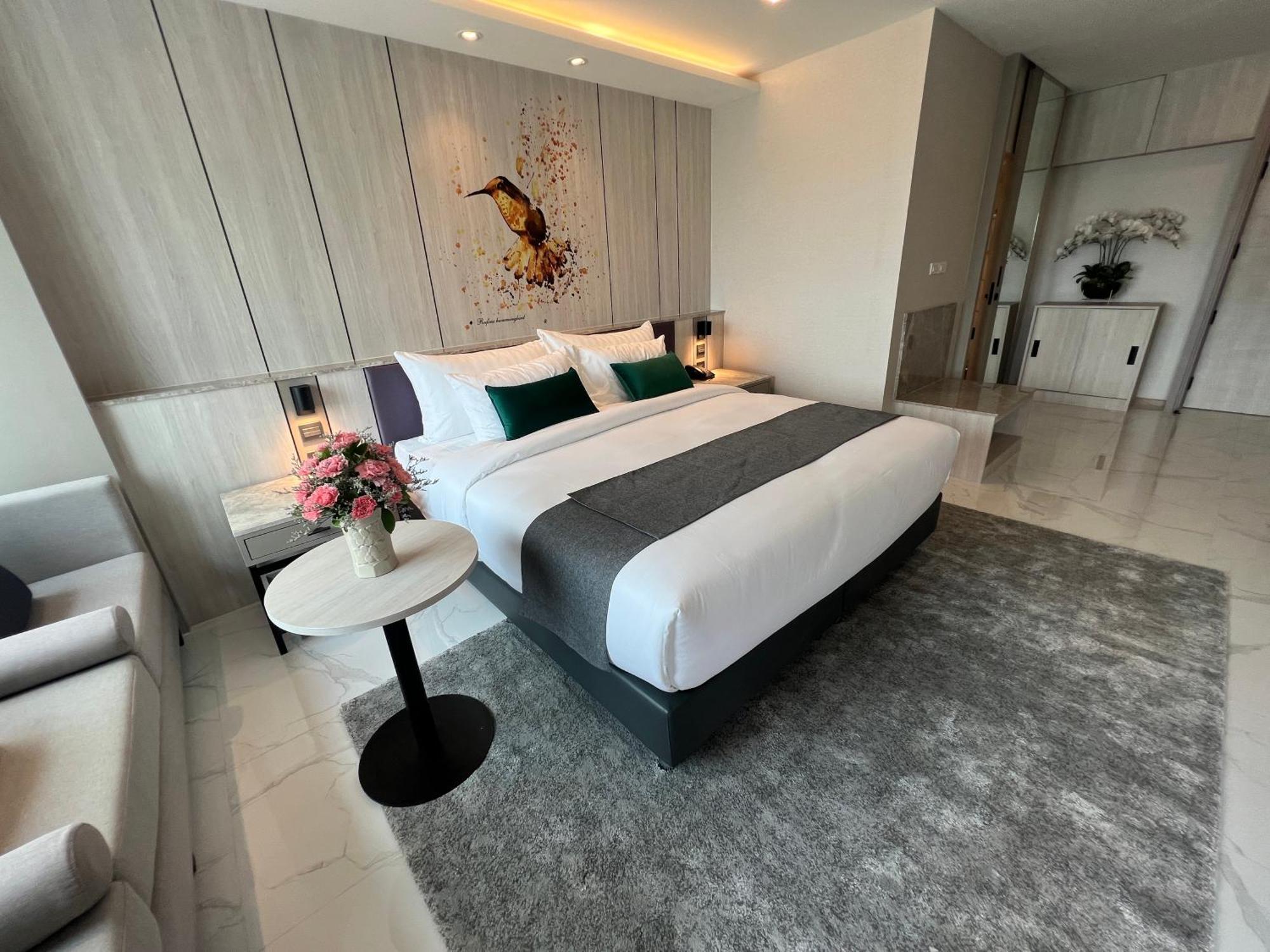 Arni Skye Hotel Bangkok Buitenkant foto