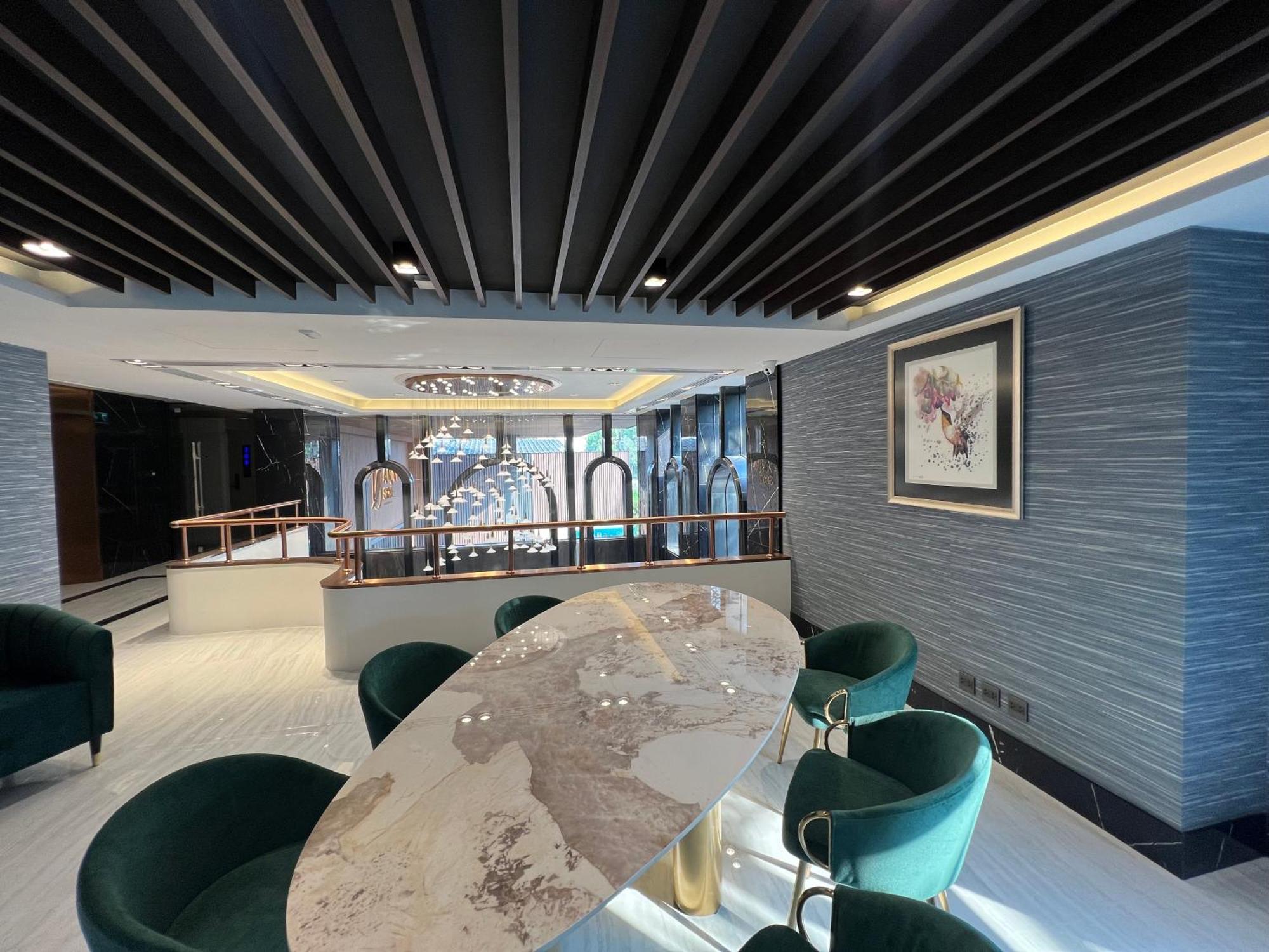 Arni Skye Hotel Bangkok Buitenkant foto