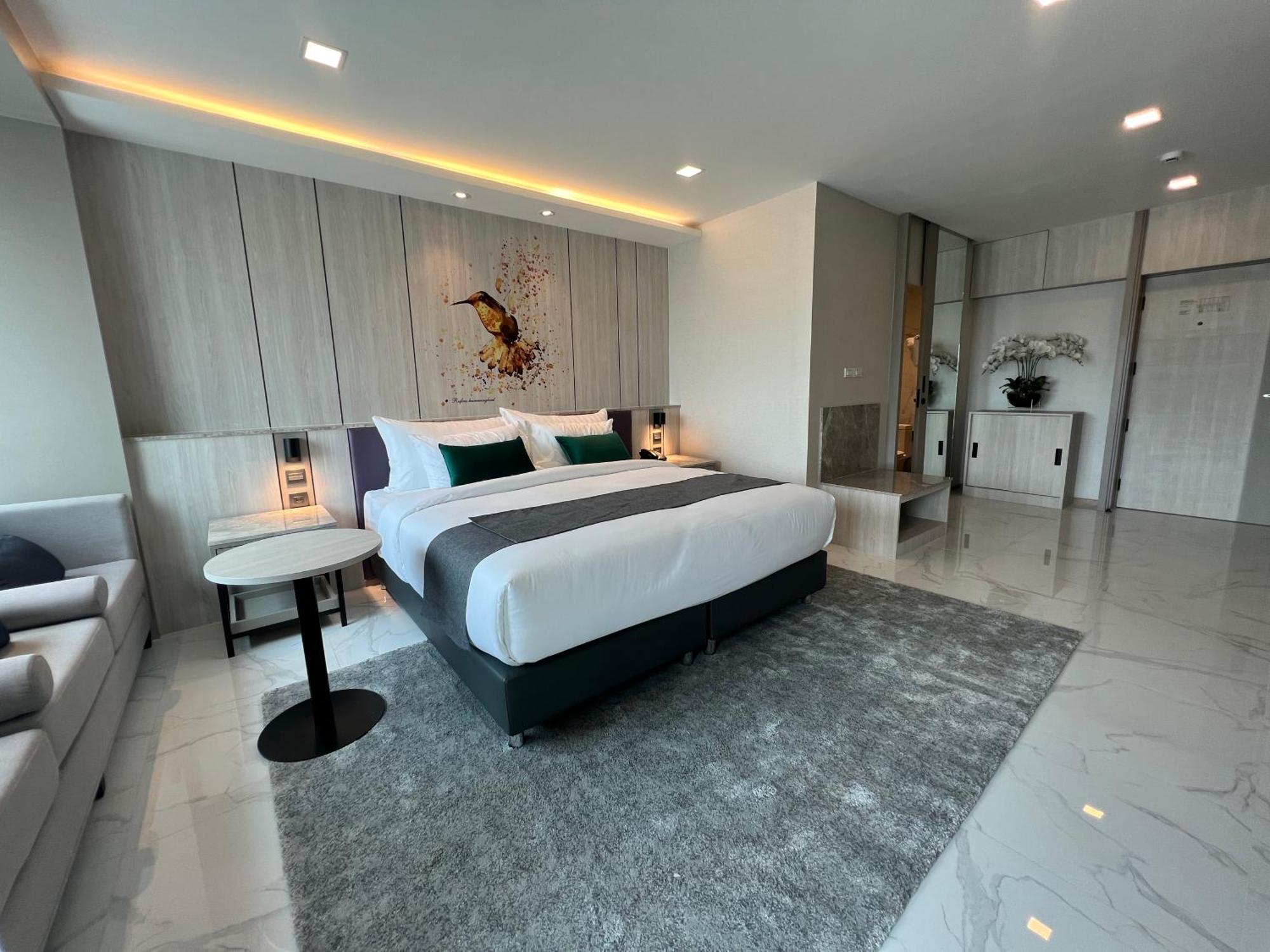 Arni Skye Hotel Bangkok Buitenkant foto